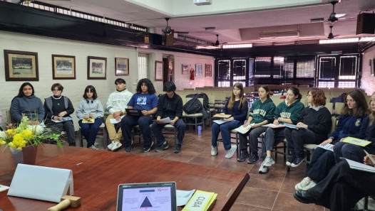 imagen Estudiantes del Magisterio participaron en un encuentro intercolegial de Naciones Unidas