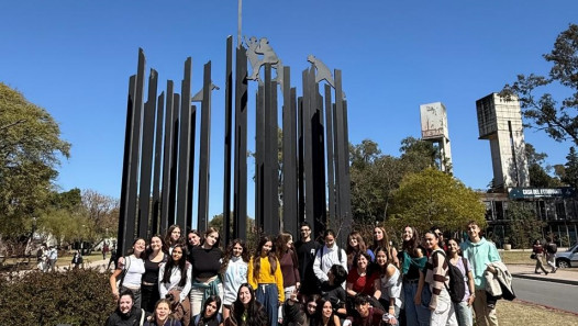 imagen Intercambio escolar entre el Magisterio y la Escuela de Comercio Manuel Belgrano