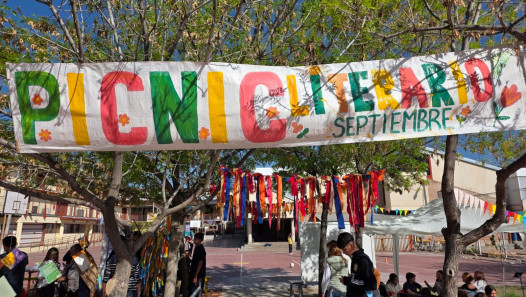 imagen Se llevó adelante con éxito la IV edición del pícnic literario en la Escuela del Magisterio