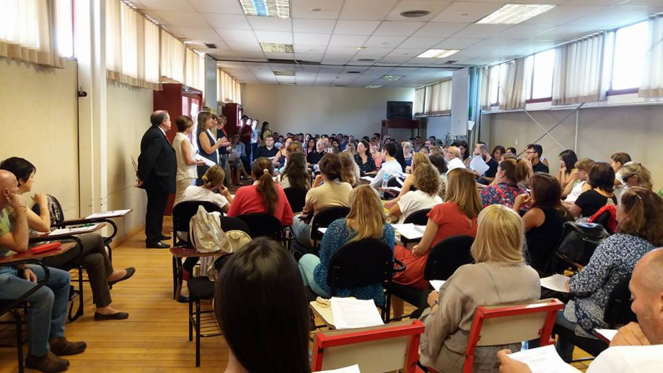 imagen La Escuela del Magisterio realizó la primer Reunión General de Personal 2018.