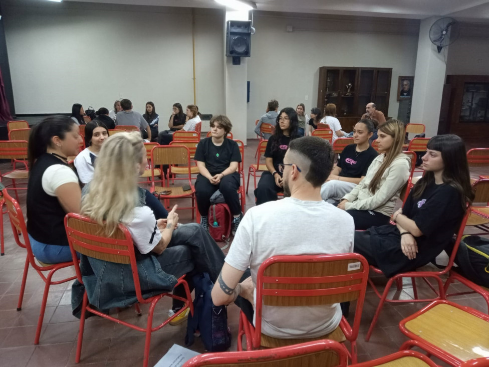 imagen Se llevaron adelante las jornadas de paneles de profesionales en la Escuela del Magisterio