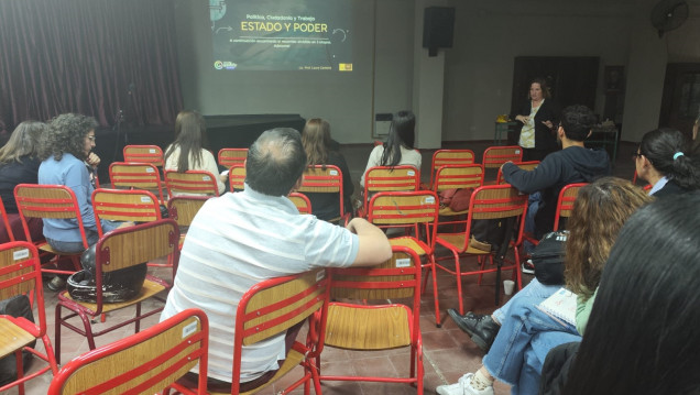 imagen Encuentro de prácticas educativas para docentes de Historia y Ciencias Sociales