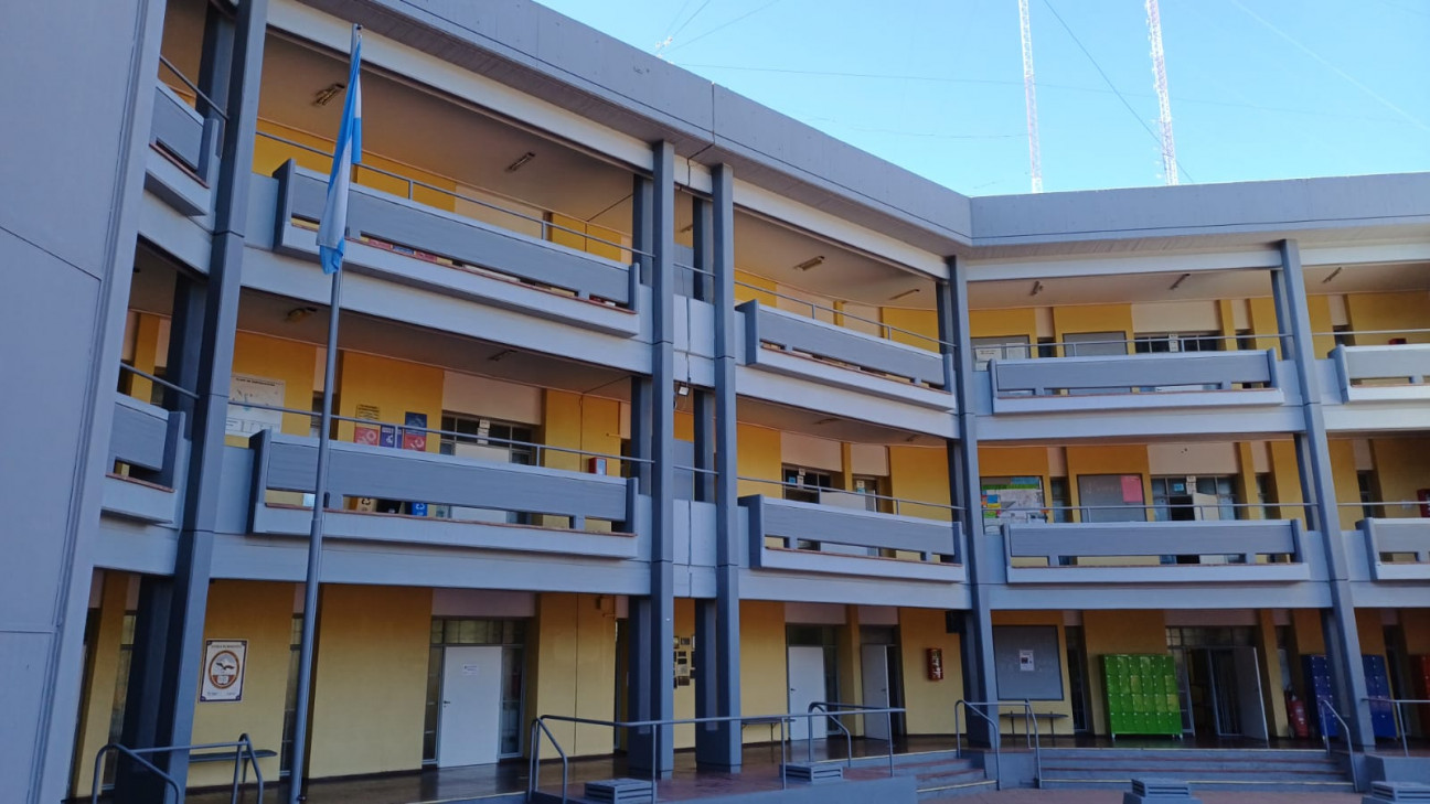 imagen Escuelas de la UNCuyo: comienza el trabajo de nivelación para el ingreso a primer año