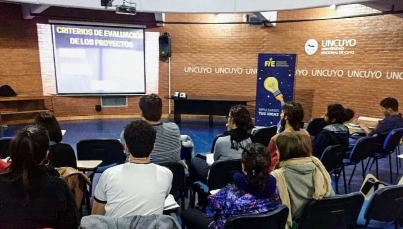 imagen Participación de estudiantes en el Proyecto FIE