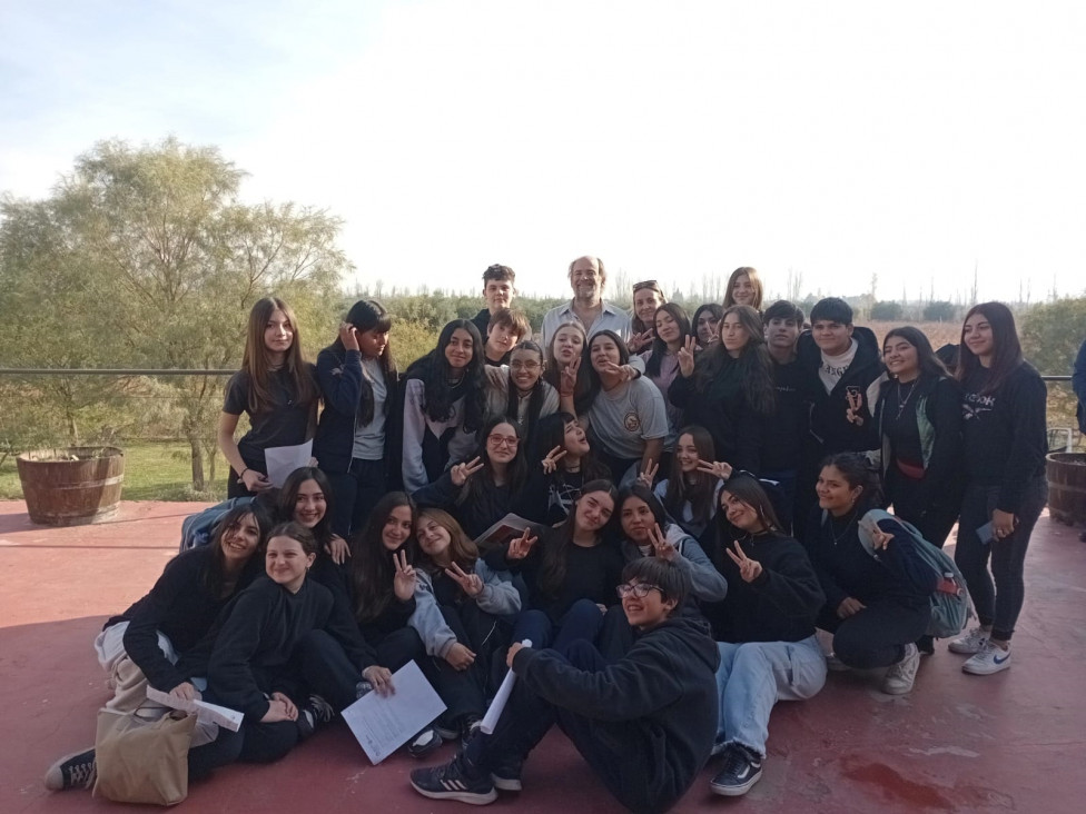 imagen Visita educativa a la Bodega Ricardo Santos: una experiencia que une tecnología y producción