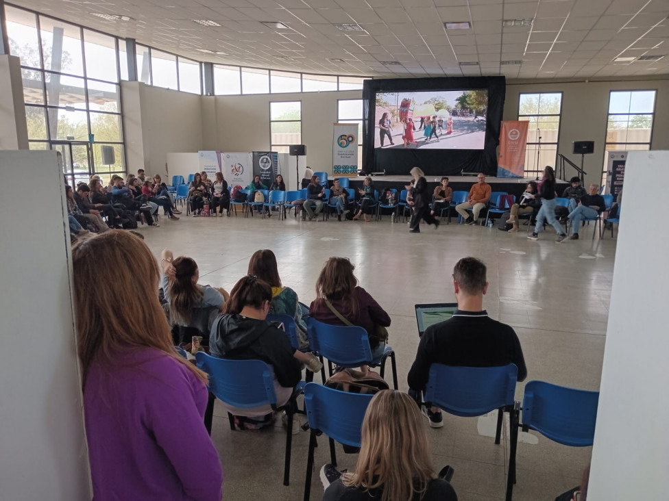 imagen El Magisterio participó en el 1er Encuentro Regional de la Curricularización de la Extensión Universitaria