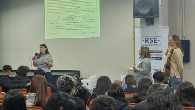 imagen Uso responsable de la tecnología: Estudiantes de 4° año participaron de una capacitación sobre prevención de apuestas ilegales