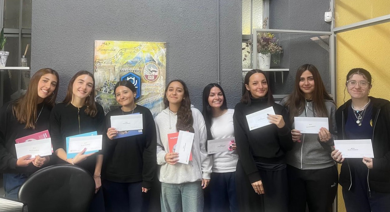 imagen Estudiantes del Magisterio con mejores promedios podrán acceder a becas universitarias en la Di Tella