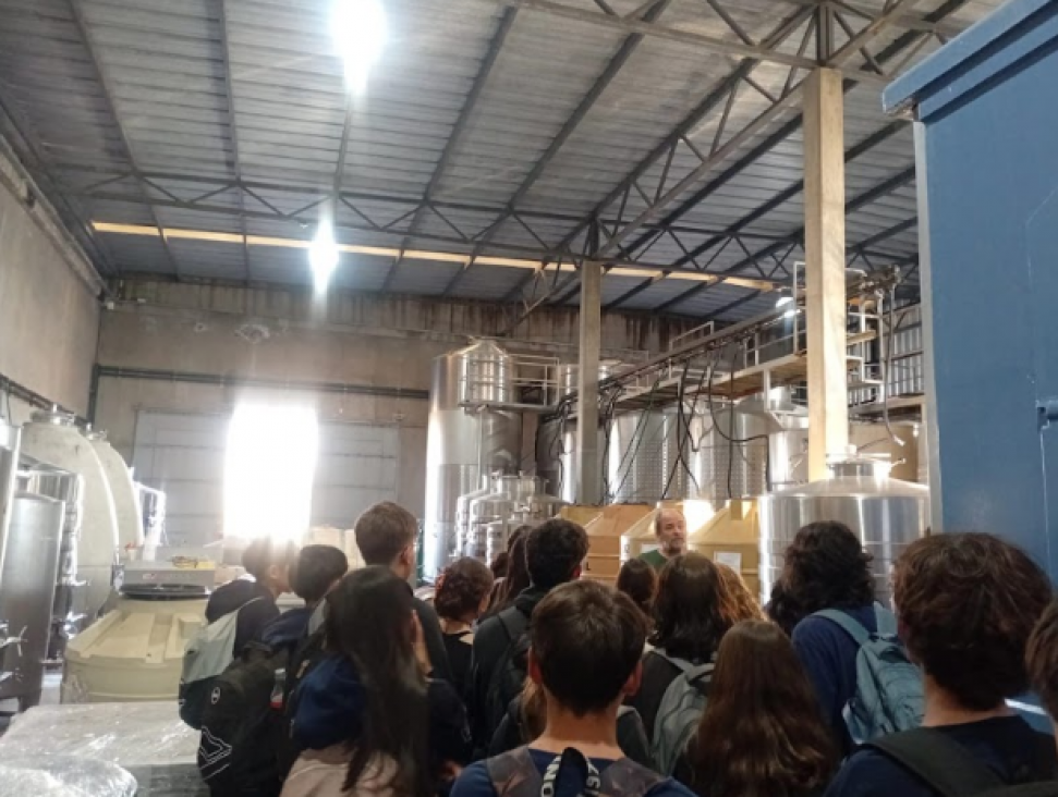 imagen Visita educativa  de segundo H1 a la bodega Ricardo Santos