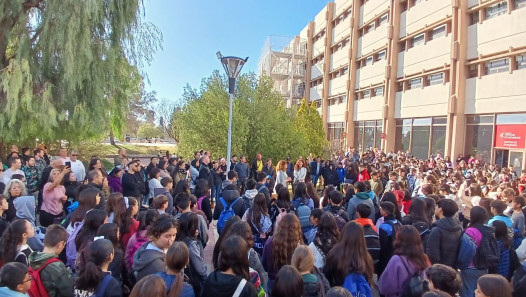 imagen Ingreso a escuelas de la UNCuyo: 2.300 aspirantes participaron del primer encuentro presencial