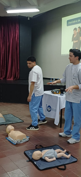 imagen Ritmo Vital: Estudiantes brigadistas se capacitaron en primeros auxilios y RCP