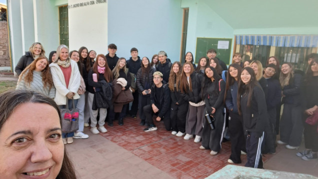 imagen Prácticas Sociales Educativas: Estudiantes de 4to año compartieron una jornada en la Escuela Padre Llorens