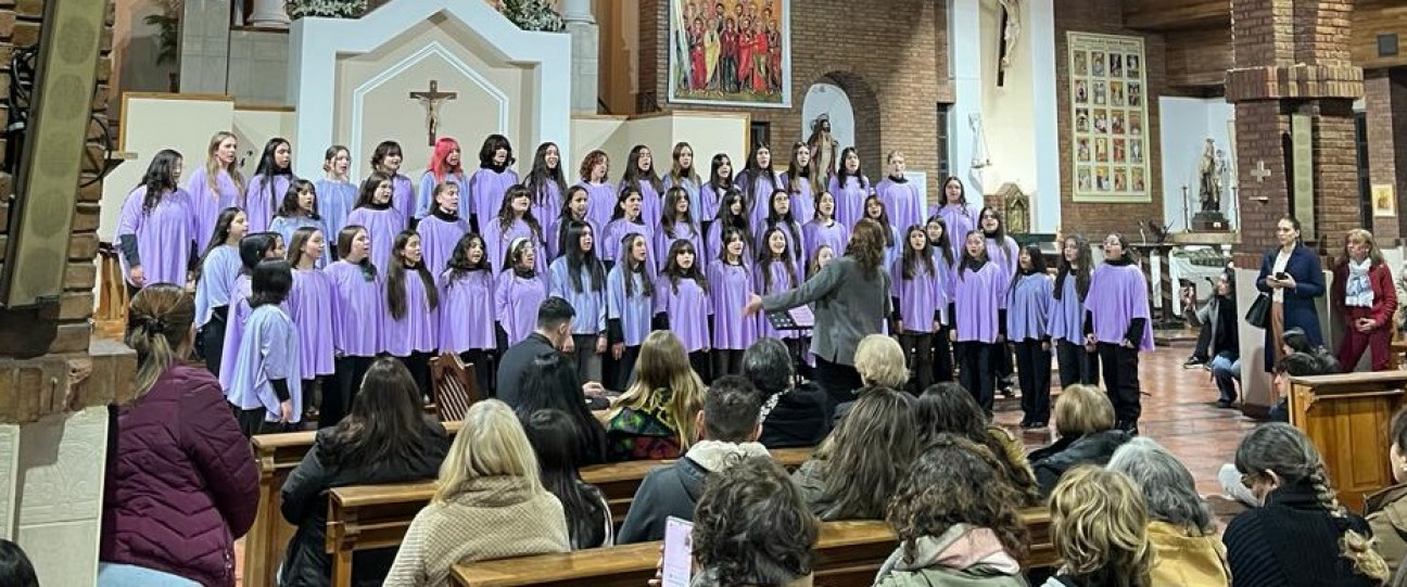 imagen Los coros del Magisterio brindaron un emotivo concierto de mitad de año