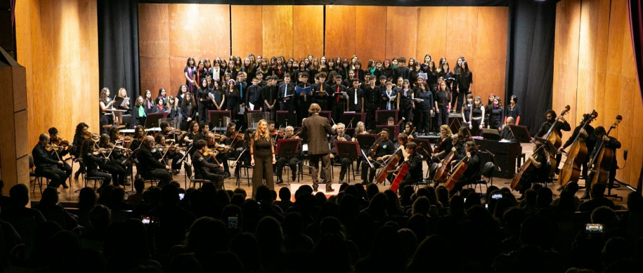 imagen  El Coro Femenino participó de un concierto junto a la Orquesta Sinfónica de la UNCuyo y el vivero Musical 