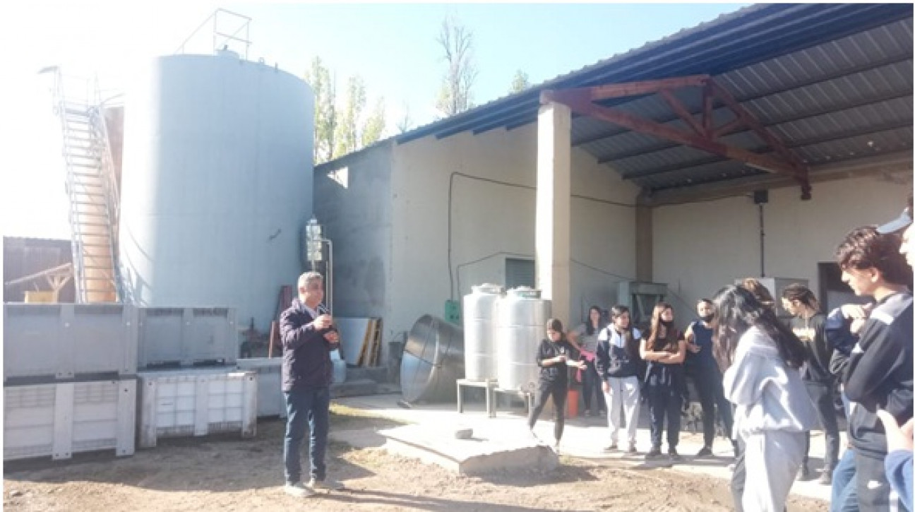 imagen Estudiantes de quinto año visitaron la Bodega Catapano