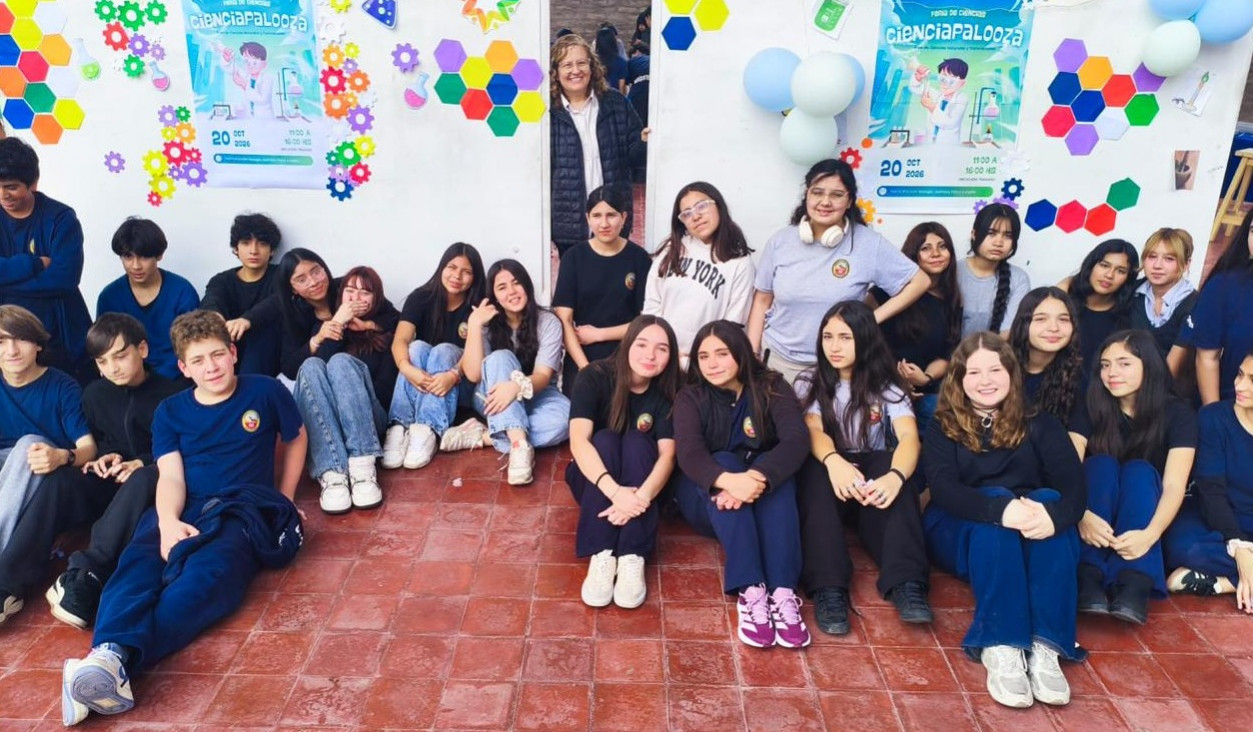 imagen CienciaPalooza: la Escuela del Magisterio celebró la Feria de Ciencias Naturales y Áreas Transversales
