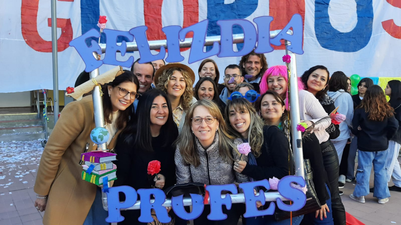 imagen 4 CN celebró a los docentes de la Escuela del Magisterio