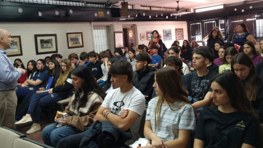 imagen Estudiantes de la Escuela del Magisterio participaron de actividades de reflexión por la Noche de los Lápices