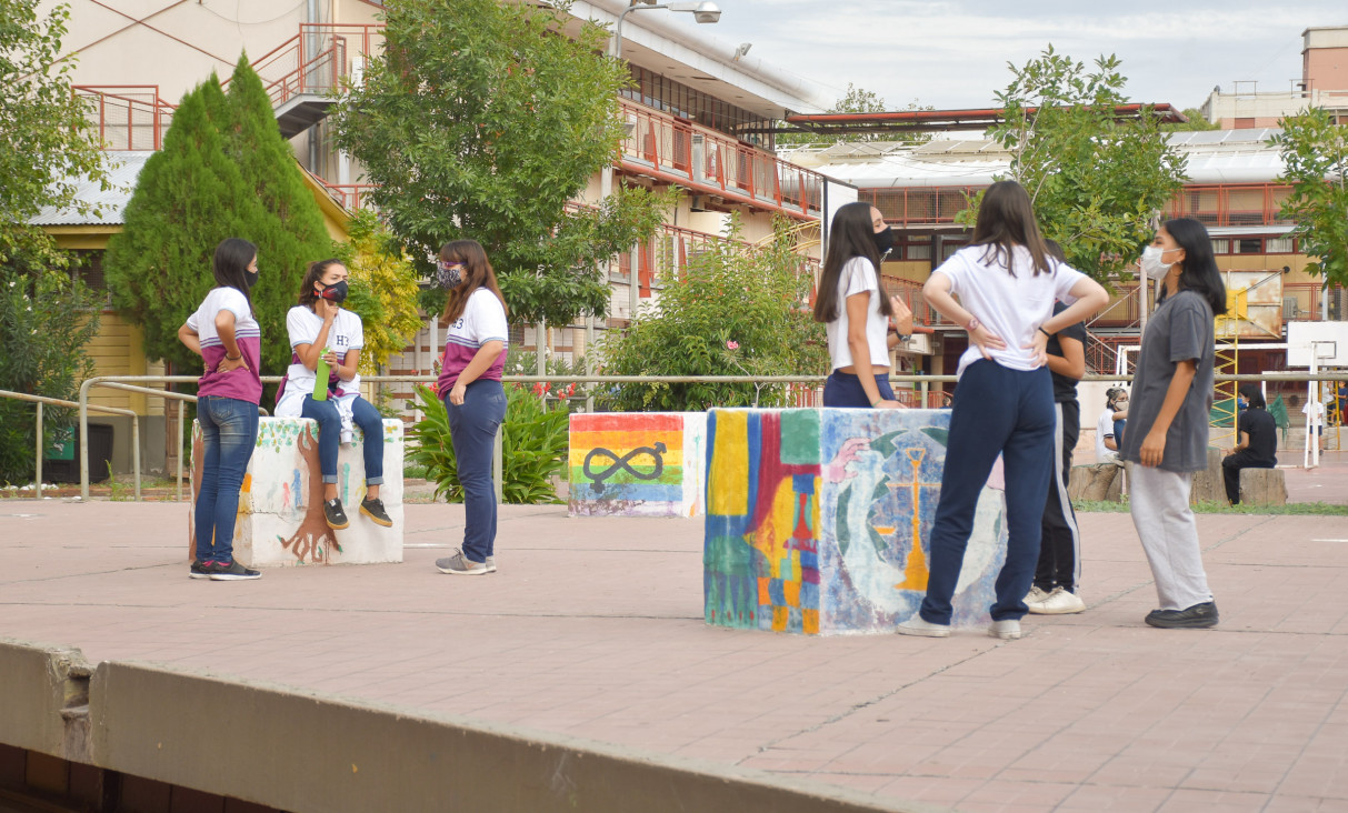 imagen ¿Cómo continuarán las actividades presenciales en la Escuela del Magisterio?   