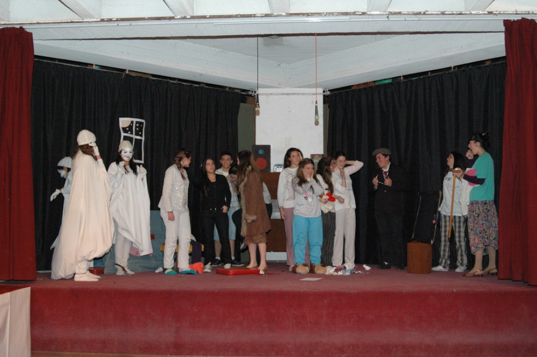 imagen Taller de Teatro: "Mi fantasma adolescente"