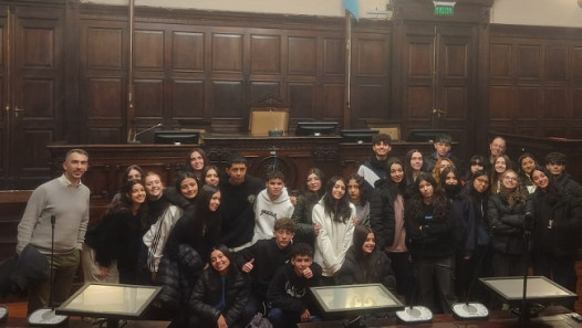imagen Estudiantes de cuarto H3 de la Escuela del Magisterio visitaron la legislatura mendocina