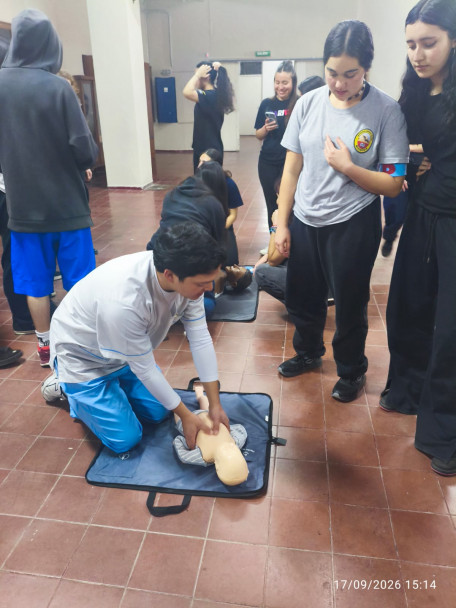 imagen Ritmo Vital: Estudiantes brigadistas se capacitaron en primeros auxilios y RCP