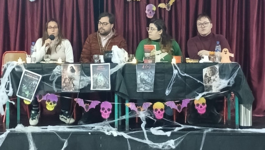 imagen En la oscuridad las cosas también respiran: estudiantes de 5to participaron de una charla sobre literatura de terror