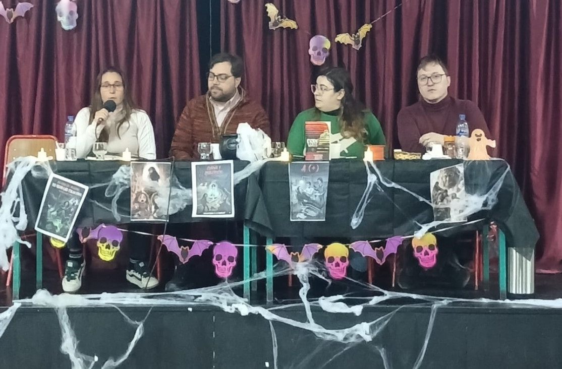 imagen En la oscuridad las cosas también respiran: estudiantes de 5to participaron de una charla sobre literatura de terror