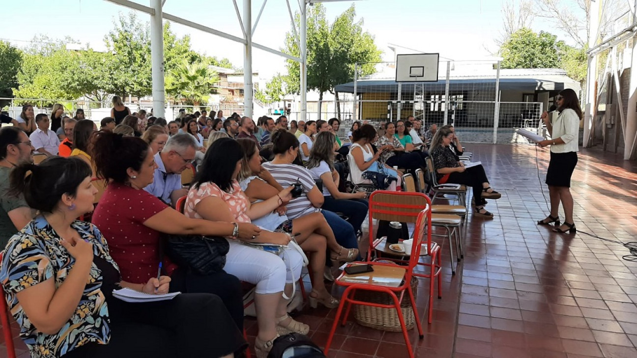 imagen Se realizó la jornada institucional con reunión general del personal