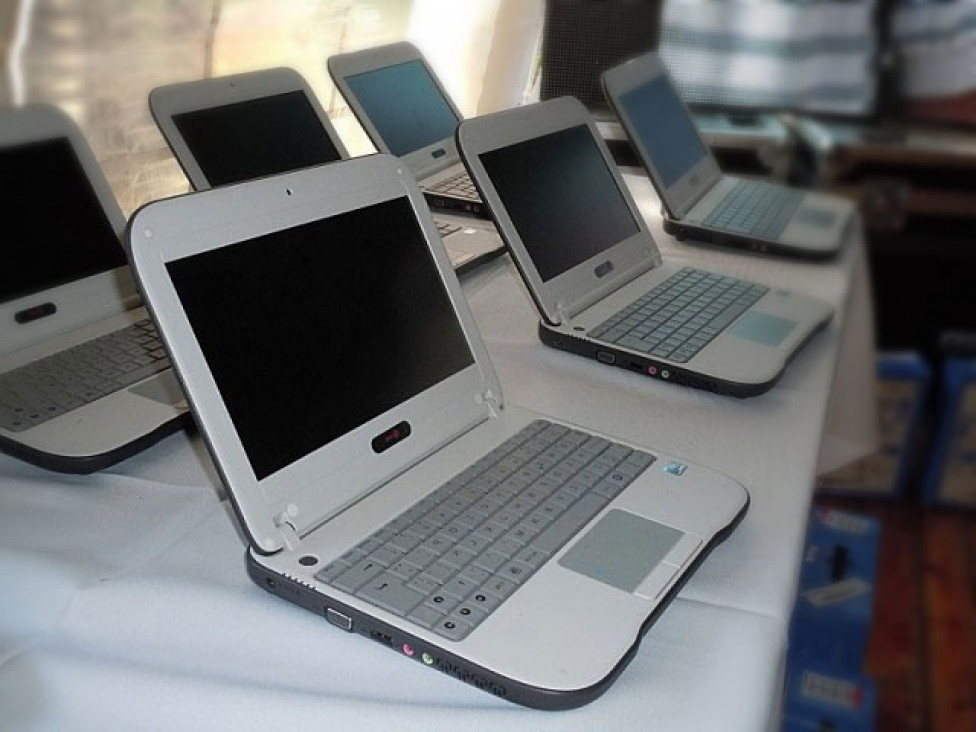 imagen Entrega de Netbooks a egresados 2011