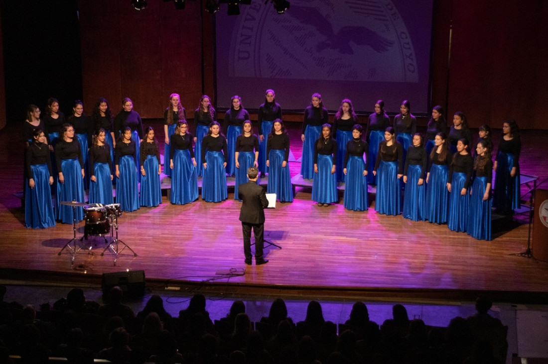 imagen 75 Aniversario: La Escuela del Magisterio tuvo su velada de Gala